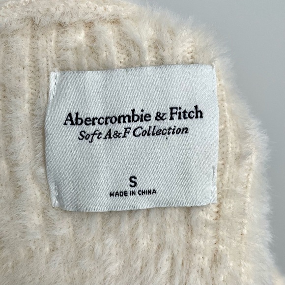 Abercrombie and Fitch Quarter Zip Funnel Neck Eyelash Fuzzy Sweater Cream Size S - Picture 6 of 8